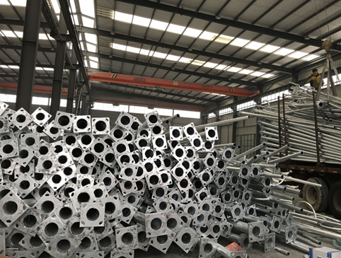 扶貧項目6米太陽能鋰電池路燈自動流水線生產(chǎn)，從頭到尾質(zhì)量監(jiān)督讓客戶滿意收貨！